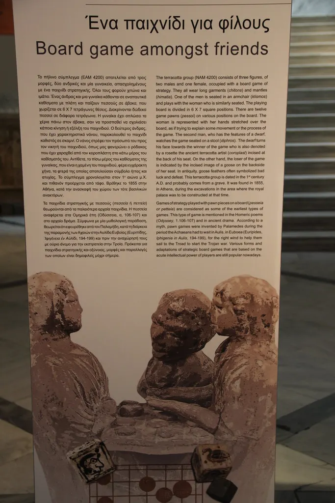 Birlikdə kooperativ oyun oynayan dostlar
